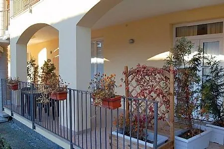 Villa Sleeps 4 Pool Wifi *