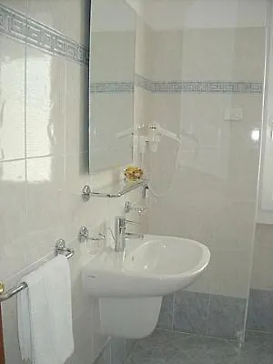 Sleeps 4 Pool Wifi Villa *