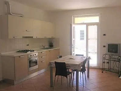Sleeps 4 Pool Wifi Ossuccio