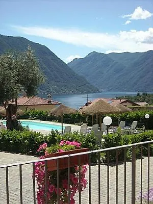 Sleeps 4 Pool Wifi * Ossuccio