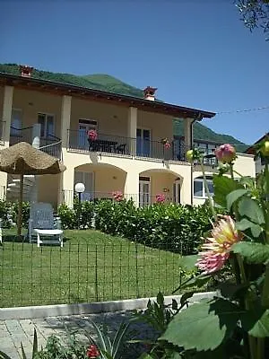 Sleeps 4 Pool Wifi Ossuccio