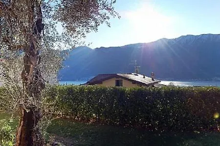 Sleeps 4 Pool Wifi Villa